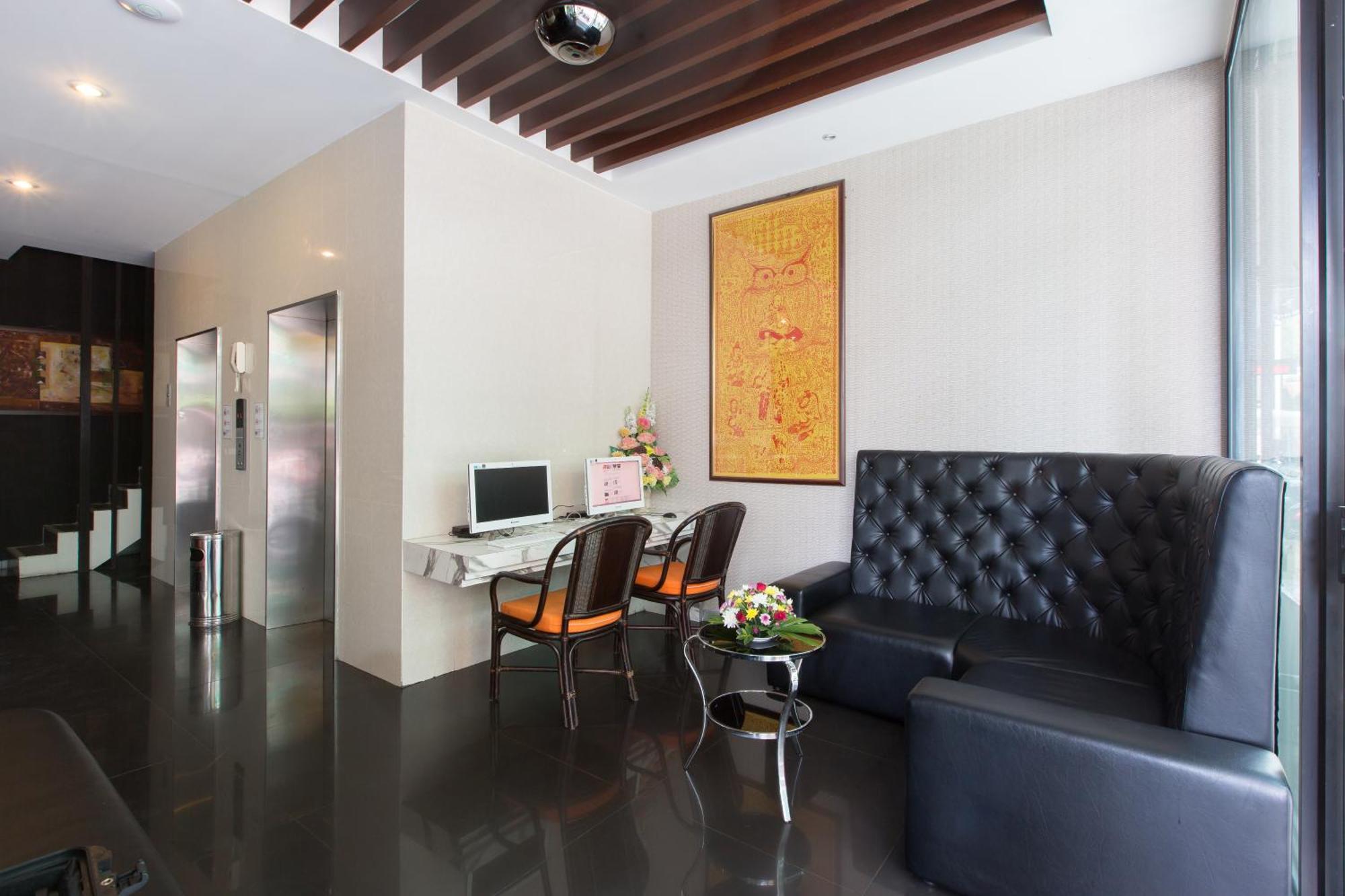 Hemingways Silk Hotel 4*